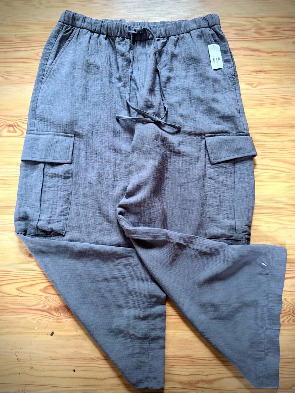 Gap Gray High Rise Crinkle Texture Pull On Cargo Pants